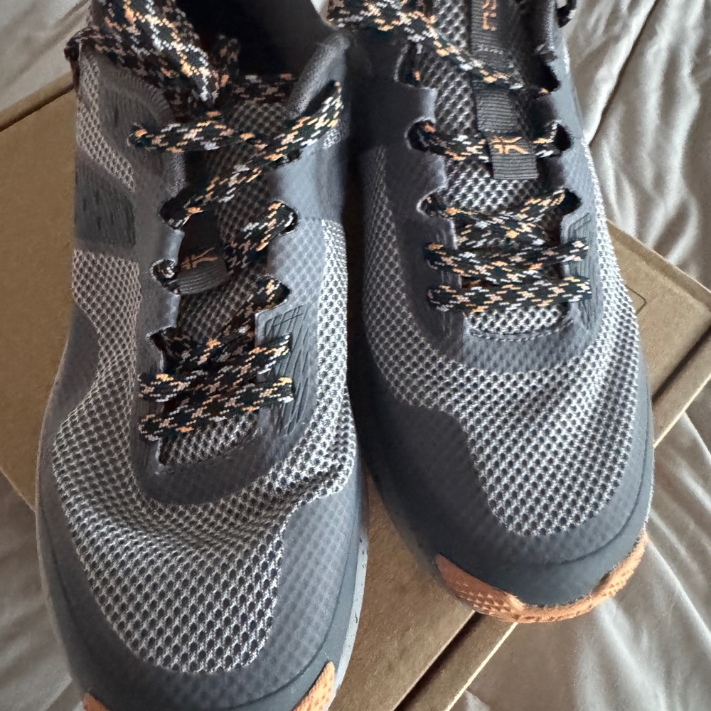 KURU Atom Trail Womens Sneakers, New in Box- Size 9.5. “ Reserved-Pending Sale” - Picture 3 of 4